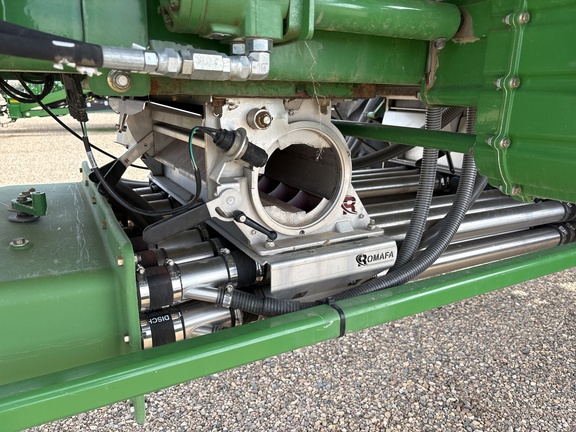 Used 2010 John Deere 1830 Air Drills and Seeders at Horizon Ag & Turf in Lloydminster, AB - Photo16