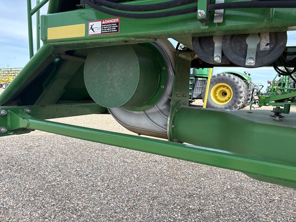 Used 2010 John Deere 1830 Air Drills and Seeders at Horizon Ag & Turf in Lloydminster, AB - Photo12