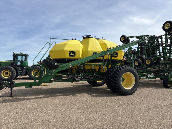 Used 2010 John Deere 1830 Air Drills and Seeders at Horizon Ag & Turf in Lloydminster, AB - Photo10