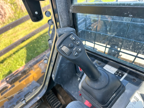 2024 John-Deere 335 P