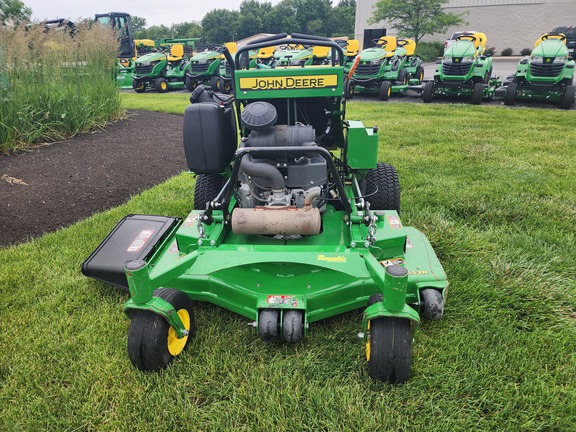 2023 John-Deere 652R