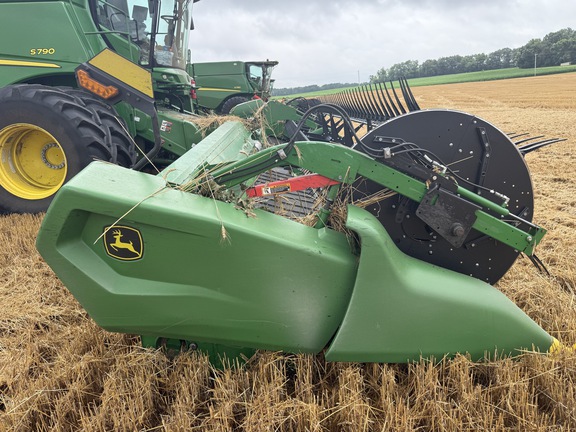 Photo of 2022 John Deere RD40F