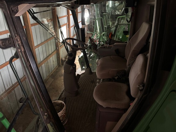 Photo of 2013 John Deere S680