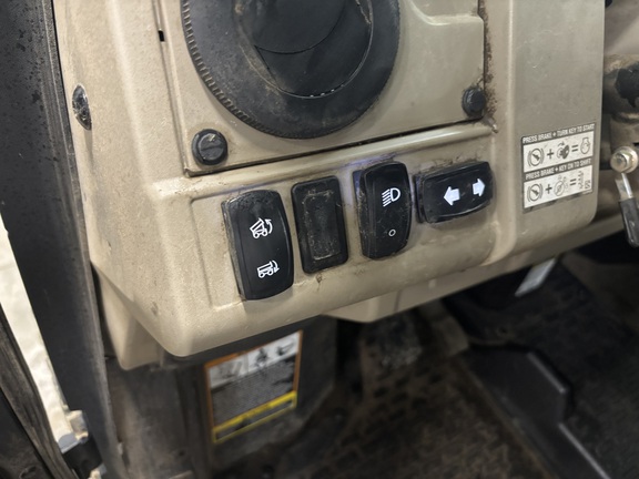 2022 John Deere XUV 835R - Photo9