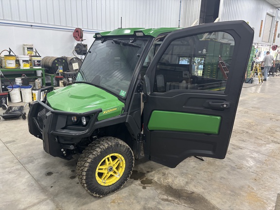  John Deere XUV 835R