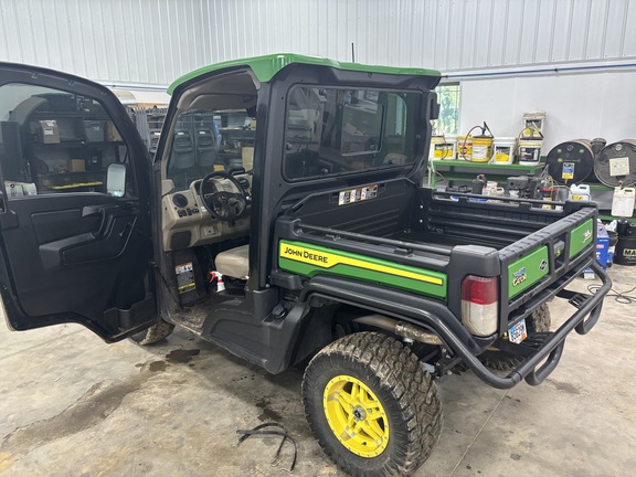 2022 John Deere XUV 835R - Photo4