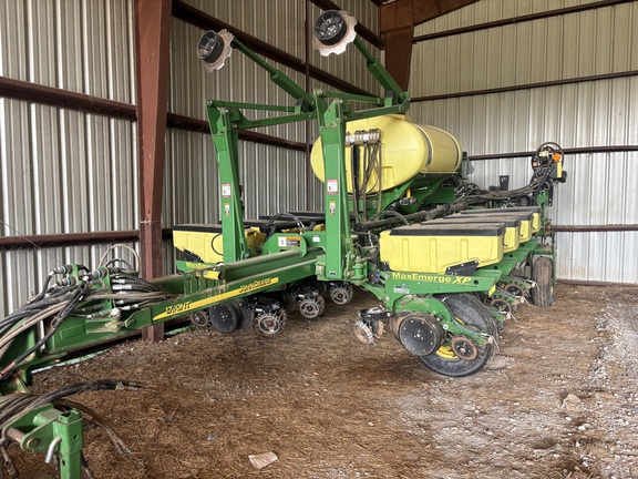Photo of 2014 John Deere 1770NT