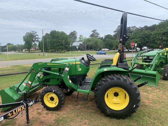 2025 John Deere 3032E-11