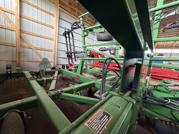 Photo of 2008 John Deere 2410