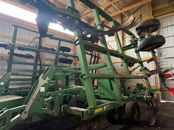 Photo of 2008 John Deere 2410