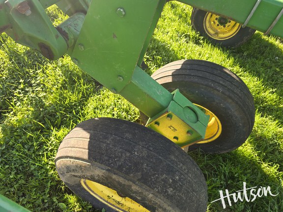 Photo of 2008 John Deere 2410