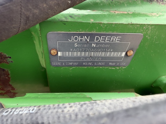 2000 John Deere 1770 - Photo33