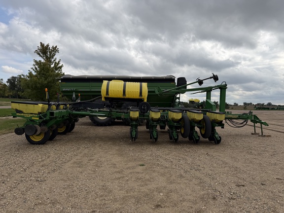 2000 John Deere 1770 - Photo2
