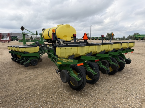 2000 John Deere 1770 - Photo5
