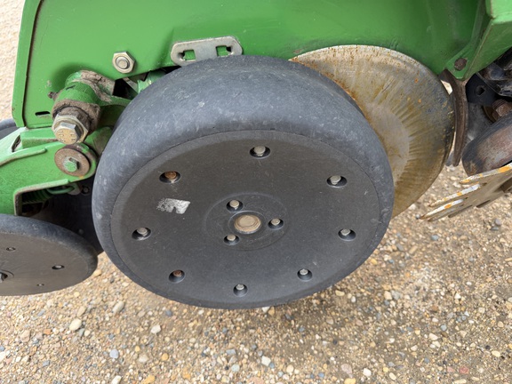 2000 John Deere 1770 - Photo15