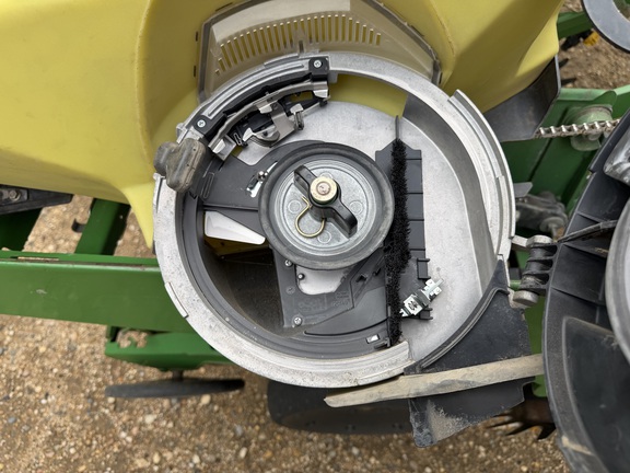 2000 John Deere 1770 - Photo18