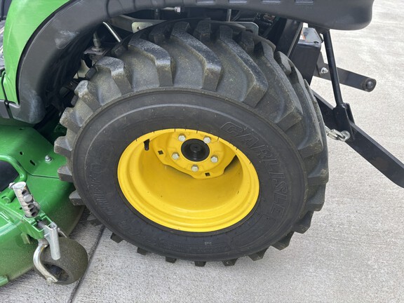 Used 2018 John Deere 1025R Compact Utility Tractors at Koenig Equipment in Germantown, OH - Photo4