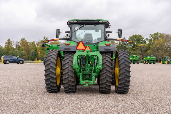 Used 2025 John Deere 8R 370 Row Crop Tractors at Koenig Equipment in Knightstown, IN - Photo3