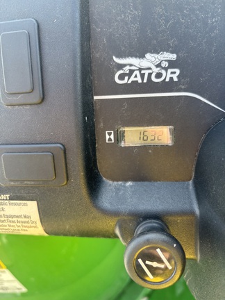 2025 John-Deere TX 4X2