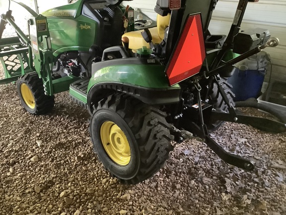 Photo of 2023 John Deere 1025R
