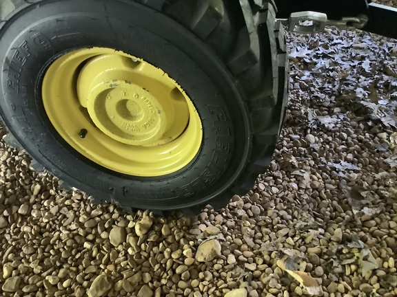 Photo of 2023 John Deere 1025R