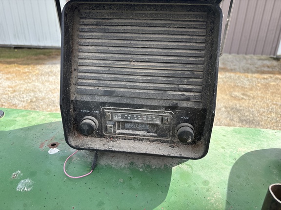 Used 1985 John Deere 2750 Utility Tractors at Koenig Equipment in Urbana, OH - Photo25