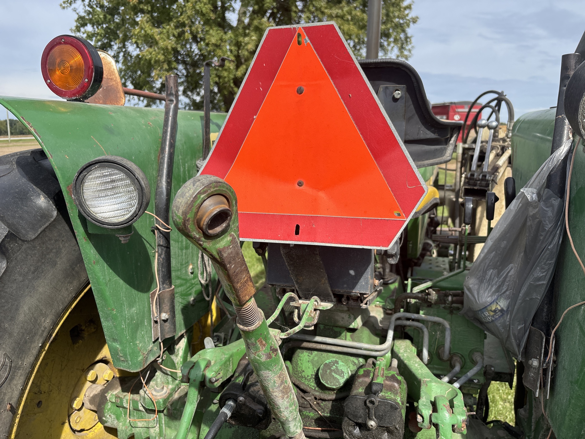 Used 1985 John Deere 2750 Utility Tractors at Koenig Equipment in Urbana, OH - PhotoXL29