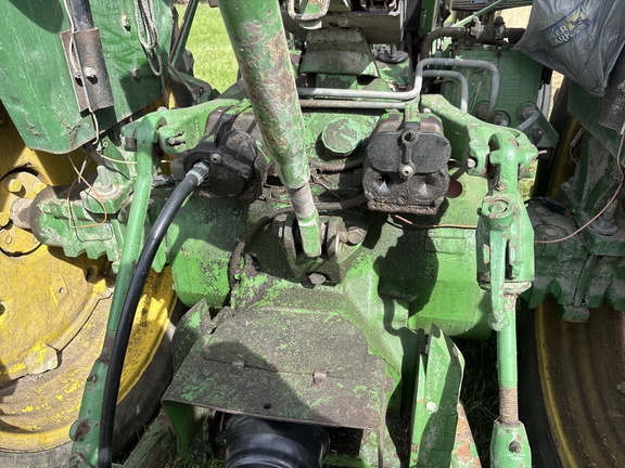 Used 1985 John Deere 2750 Utility Tractors at Koenig Equipment in Urbana, OH - Photo30
