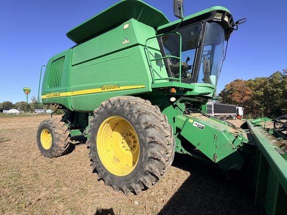 Photo of 2004 John Deere 9760 STS