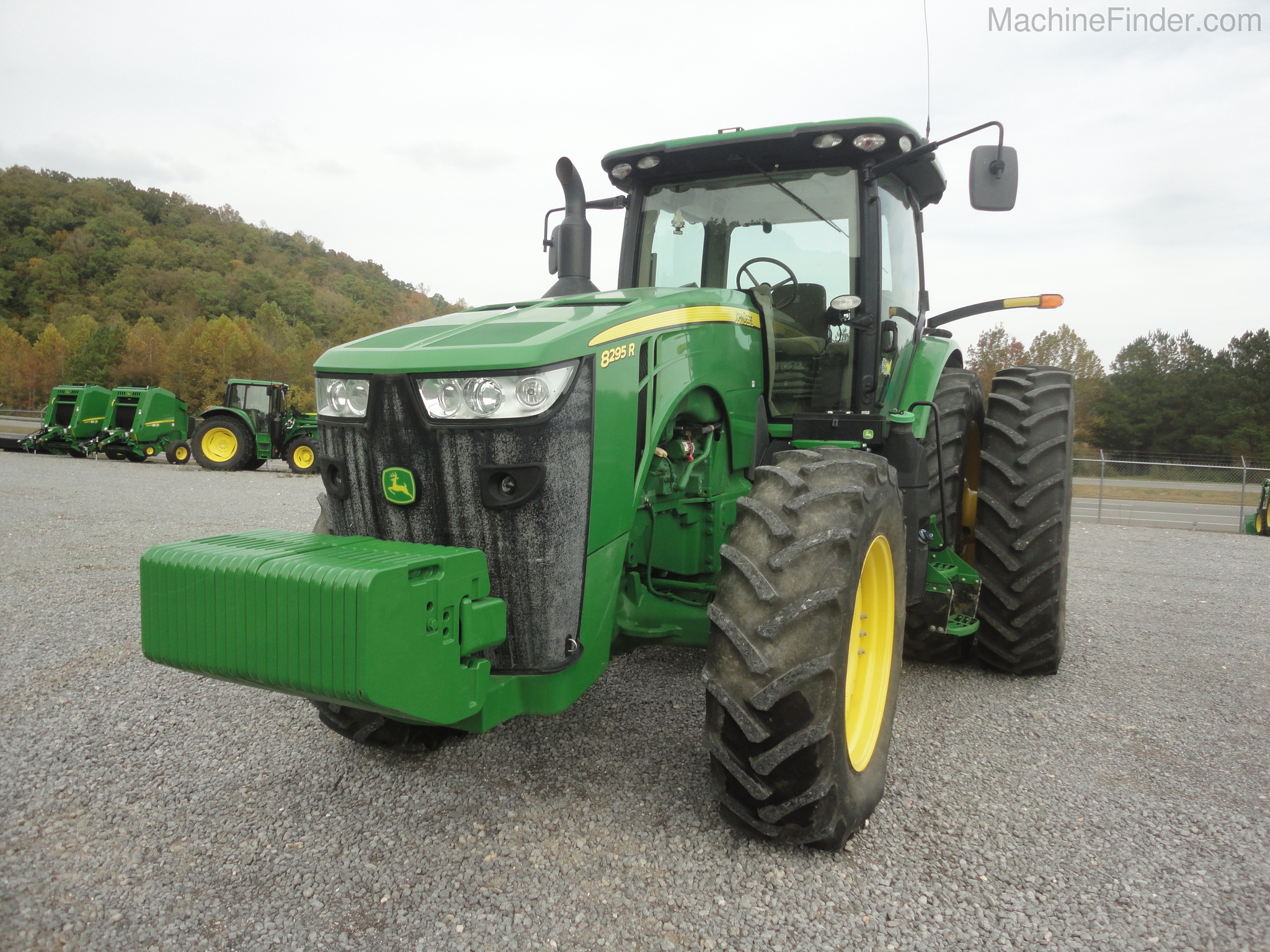 2016 John Deere 8295R Image 3