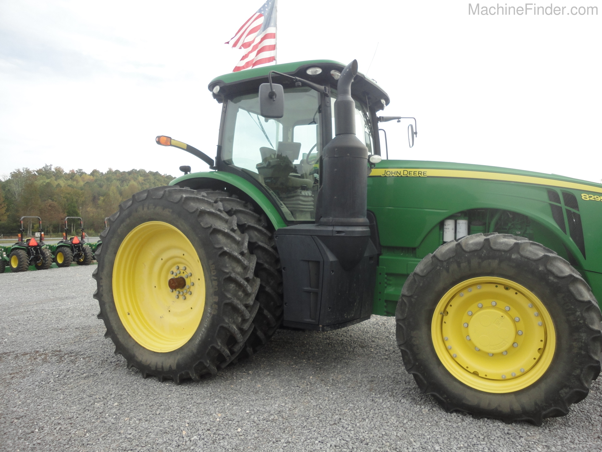 2016 John Deere 8295R Image 4