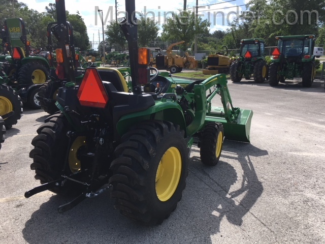 2020 John Deere 3032E Image 3