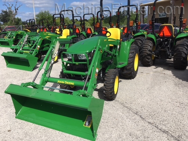 2020 John Deere 3032E Image 1