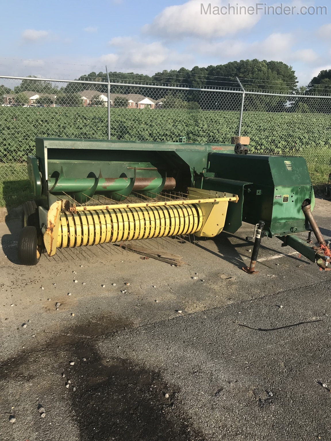 2000 John Deere 328 Image 1