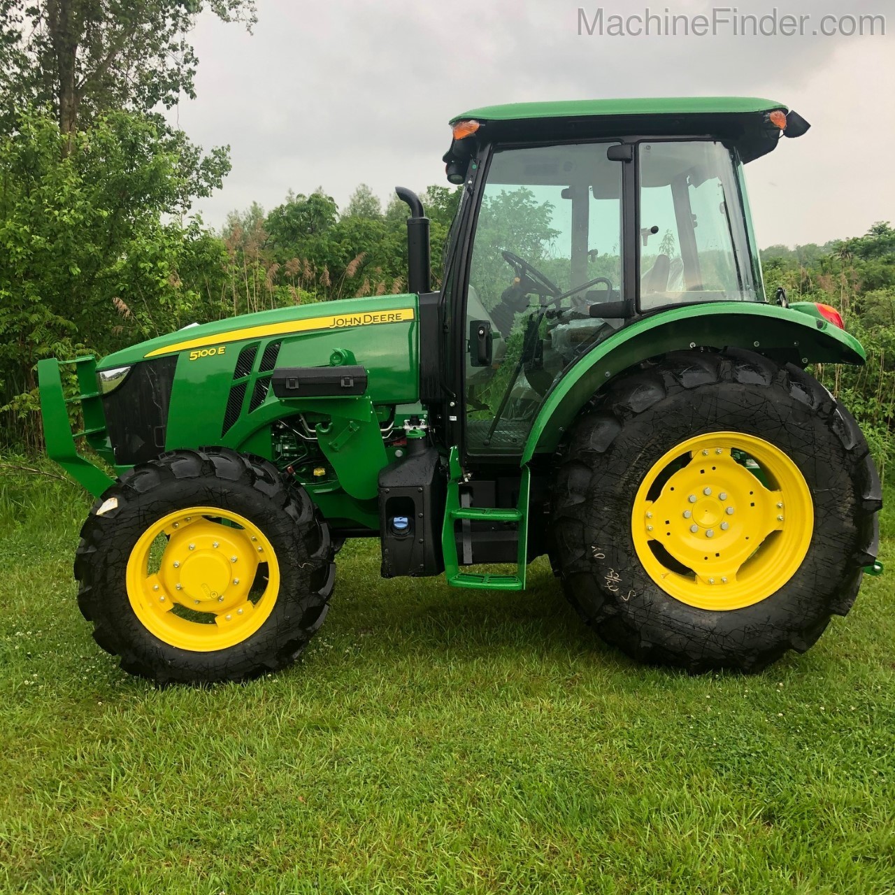 2020 John Deere 5100E Image 7