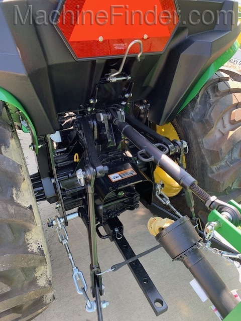 2021 John Deere 3025E Image 8