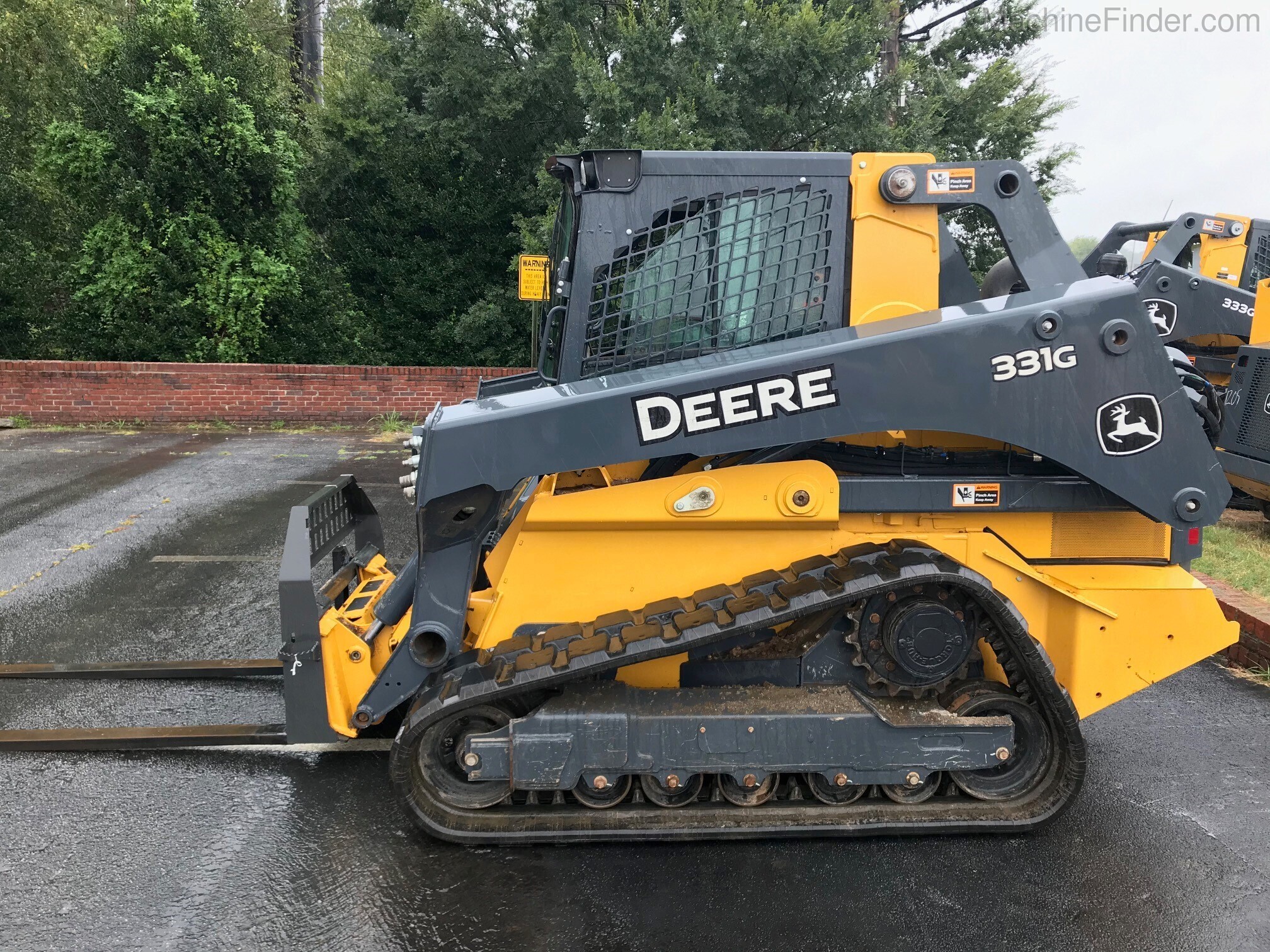 2019 John Deere 331G Image 3