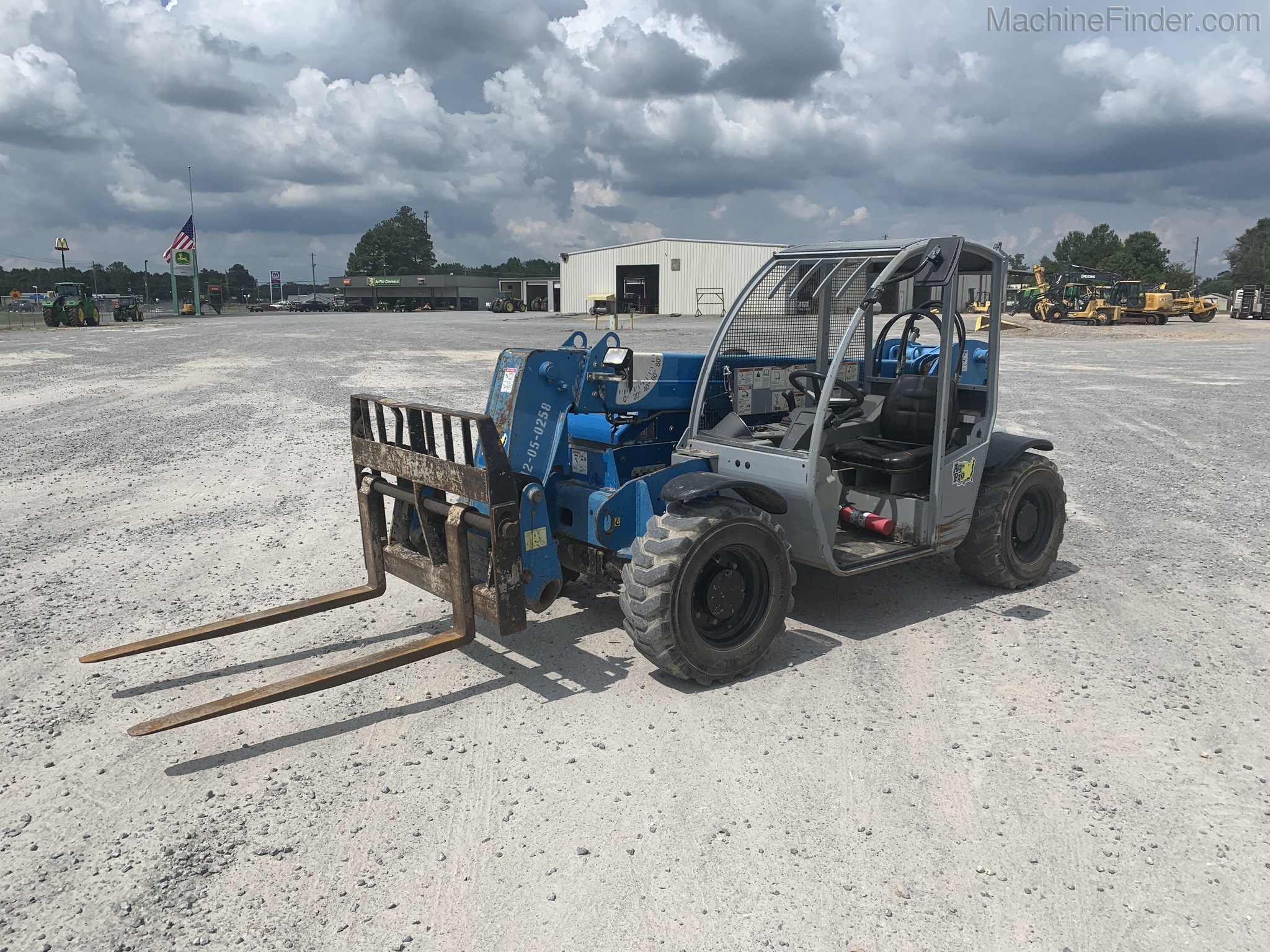 2013 Genie GTH5519 Image 1