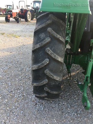 2013 John Deere 5055E Image 5