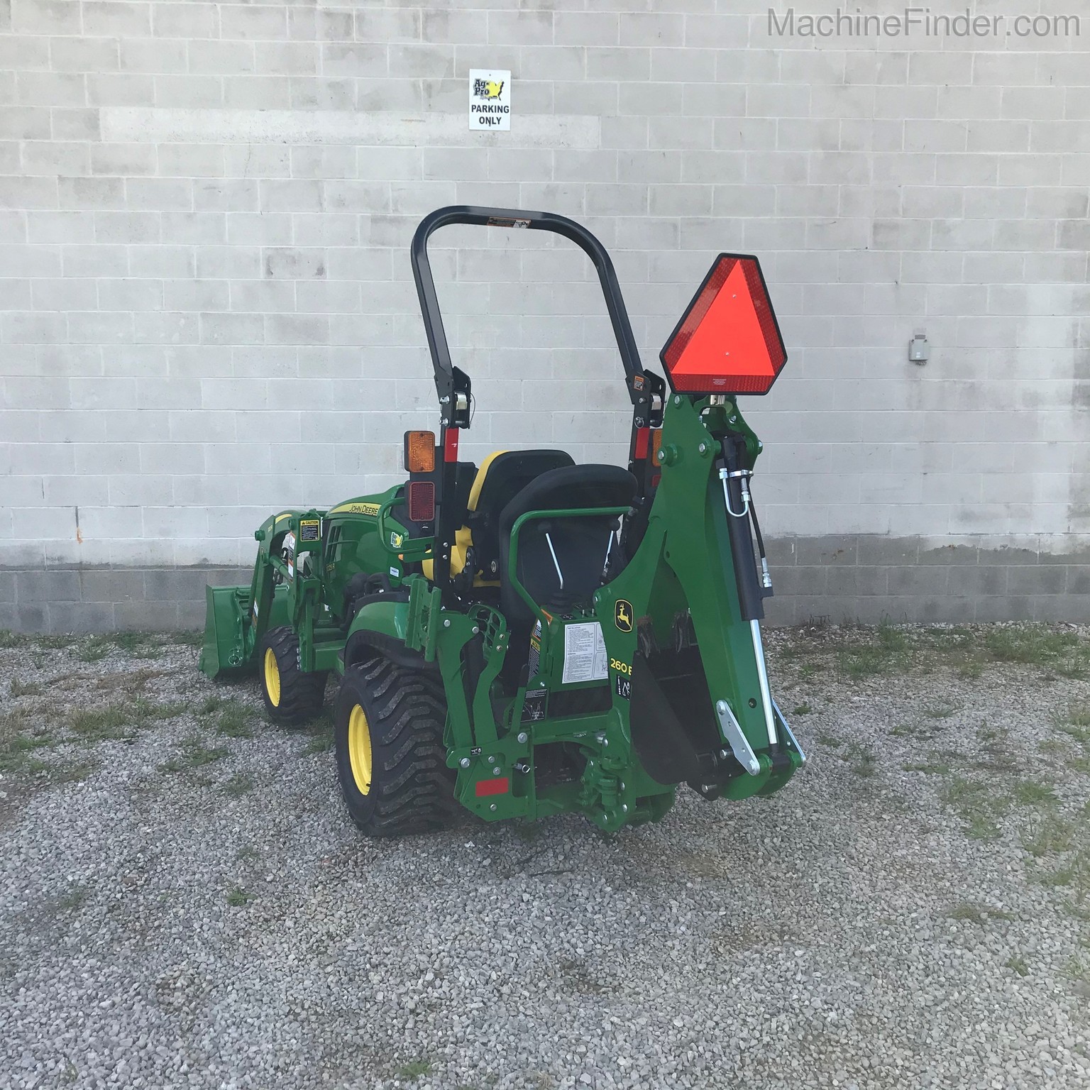 2020 John Deere 1025R Image 7