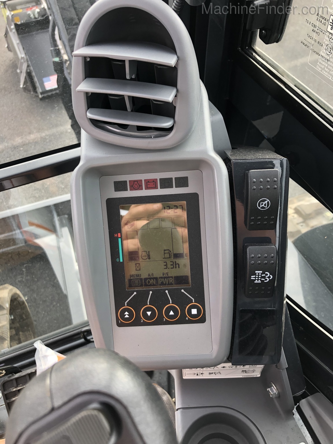 2020 John Deere 50G Image 2