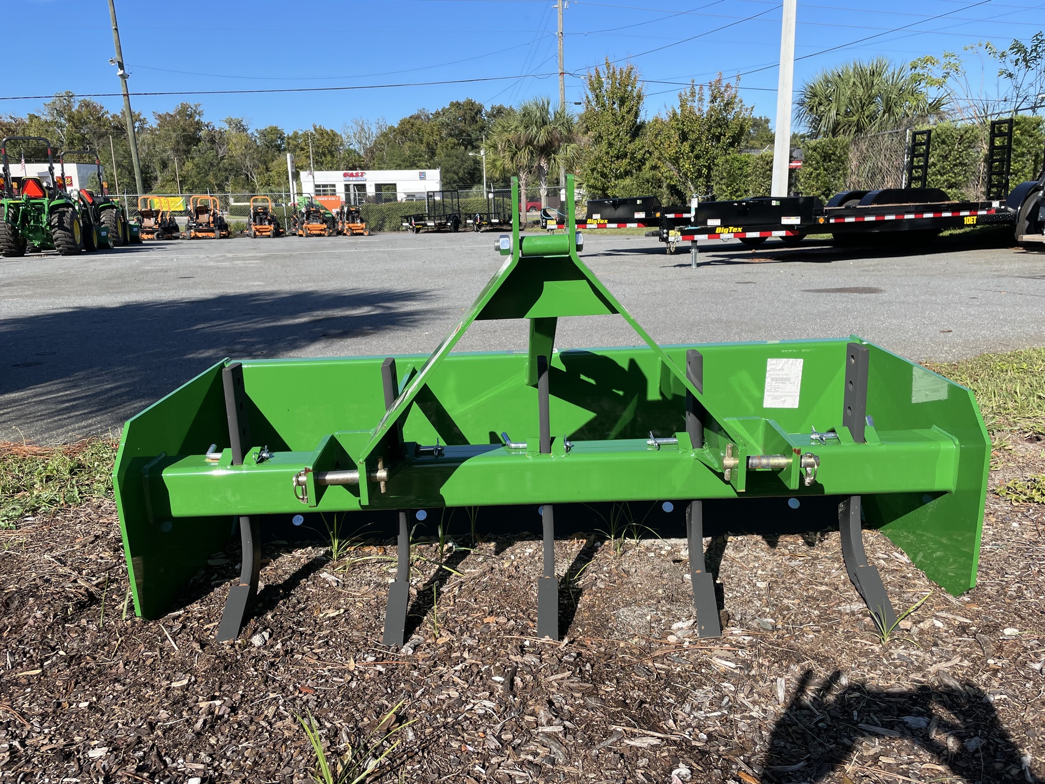 2023 John Deere 3038E Image 11