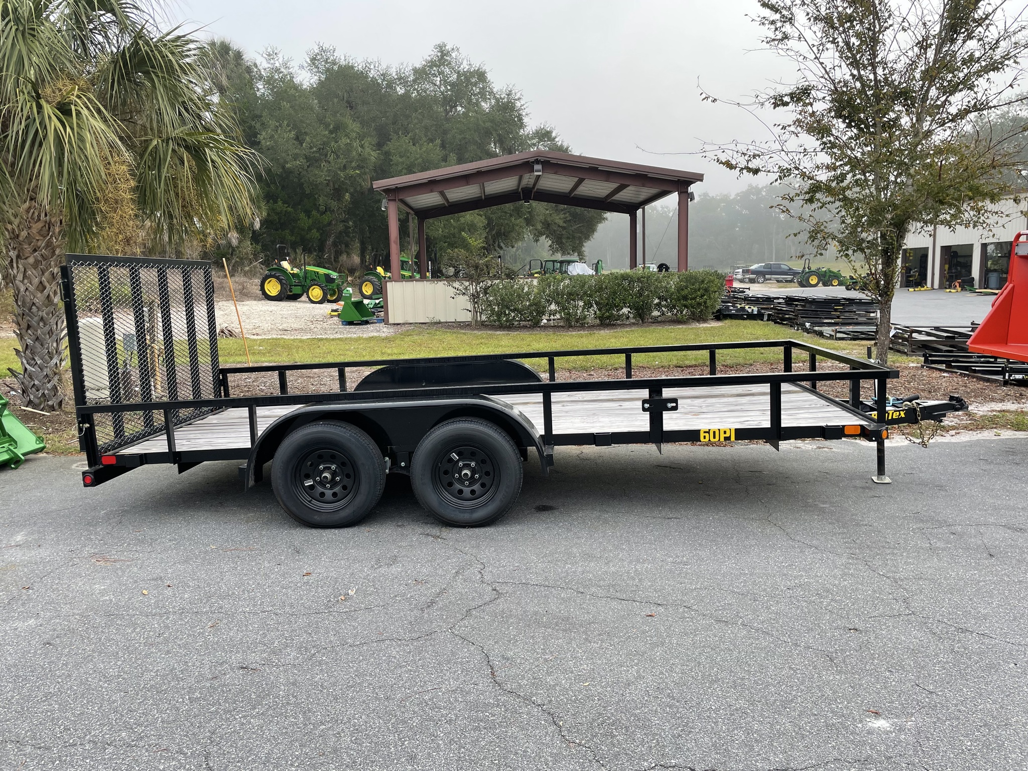 2023 John Deere 3038E Image 10