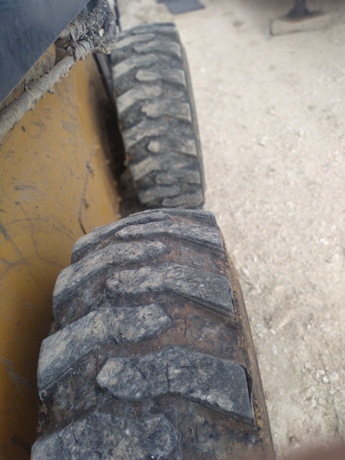 2011 John Deere 326D Image 7