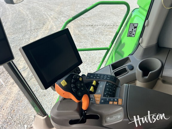 Photo of 2023 John Deere S780