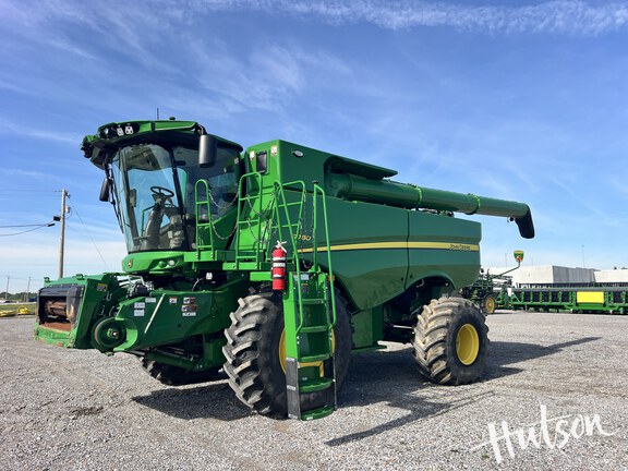 Photo of 2023 John Deere S780