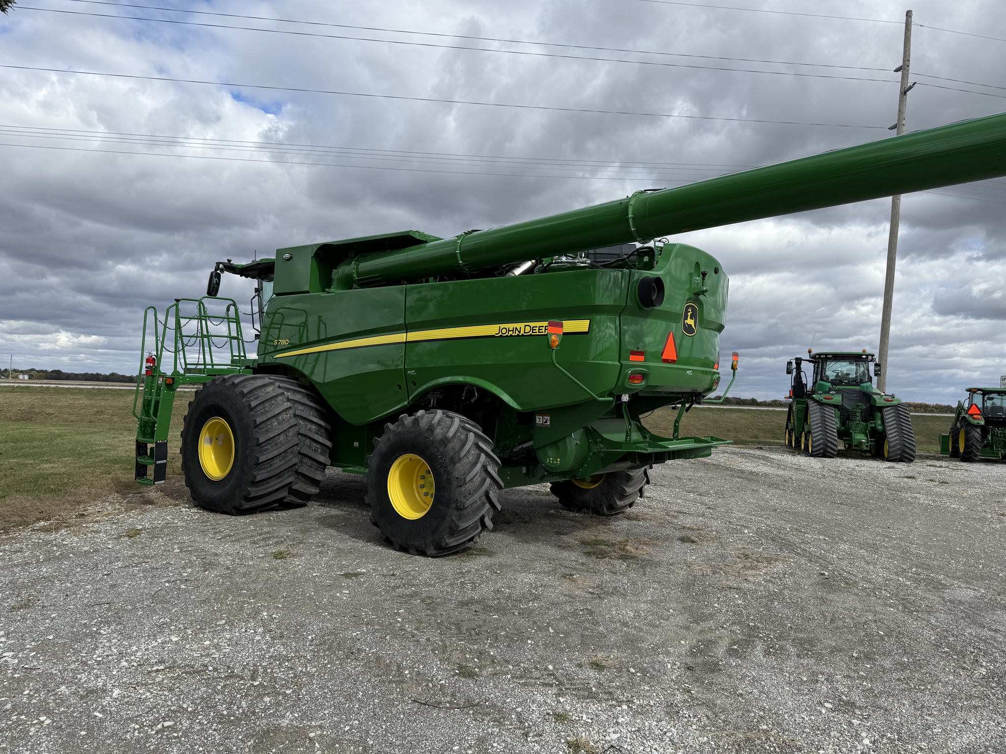  2023 John Deere S780 at Heritage Tractor in Carthage, IL