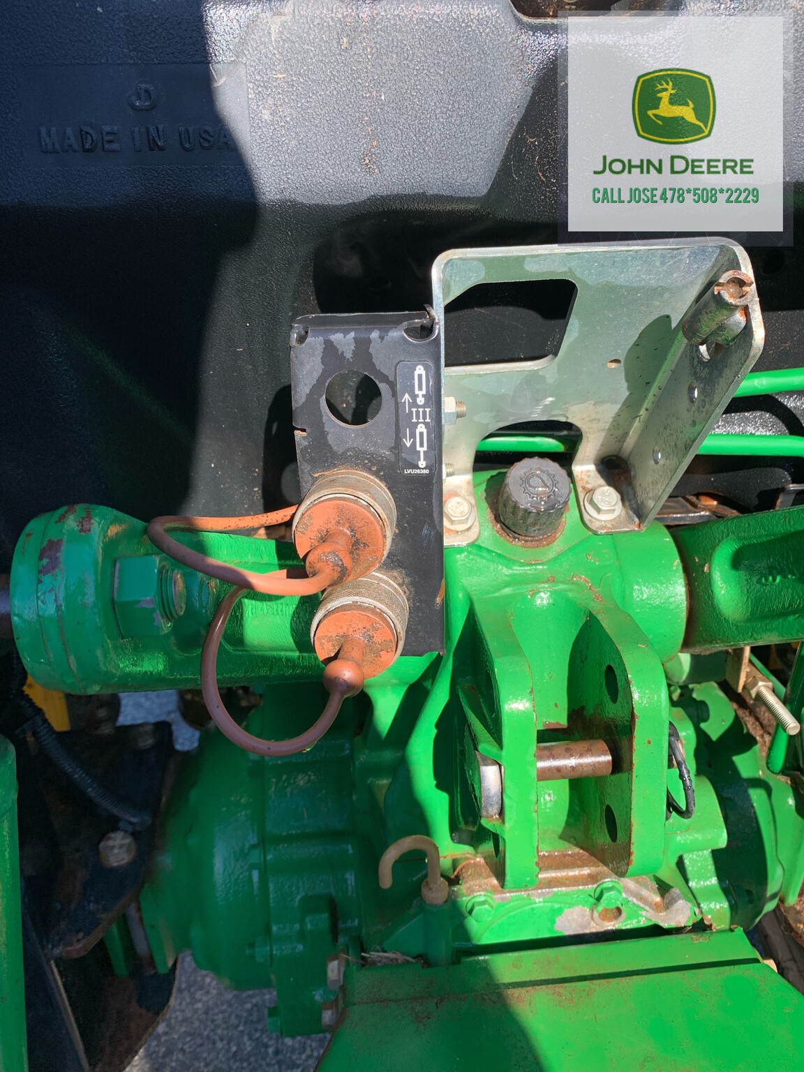 2017 John Deere 4044M Image 6