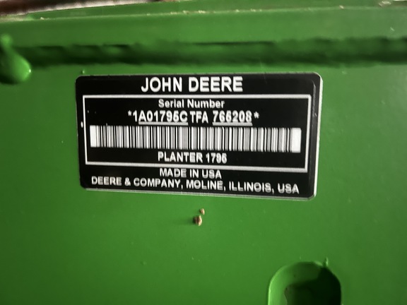 Photo of 2016 John Deere 1795