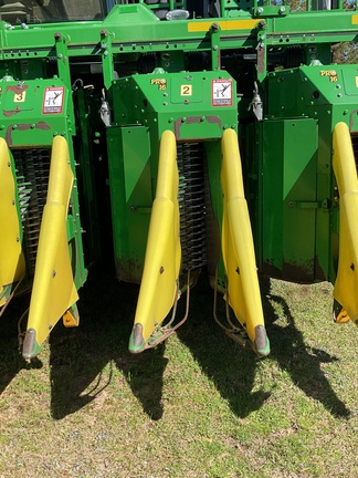 2017 John Deere CP690 Photo 6